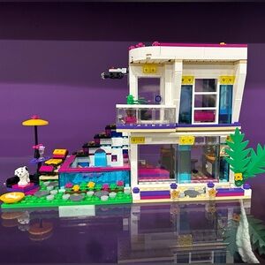 Lego Friends: Livi’s Pop Star House